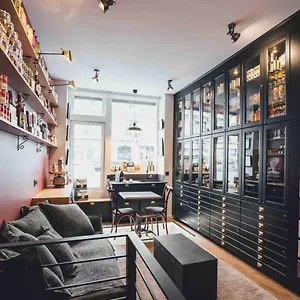 https://parrot-i-authentique-appartement-4p.fr-paris.fr